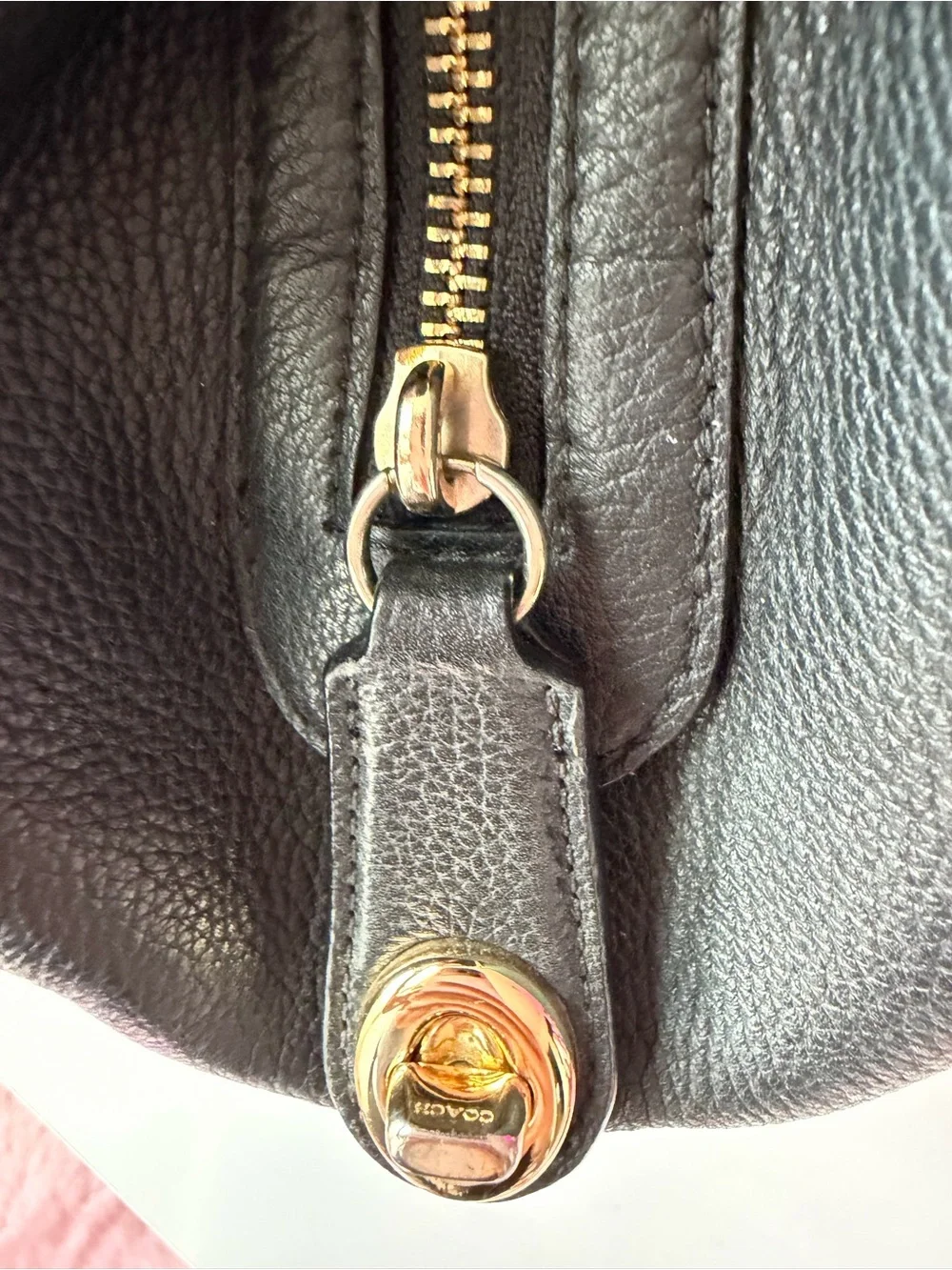 Coach Black Pebbled Leather Hobo Tote Shoulder Bag Gold Turnlock purse